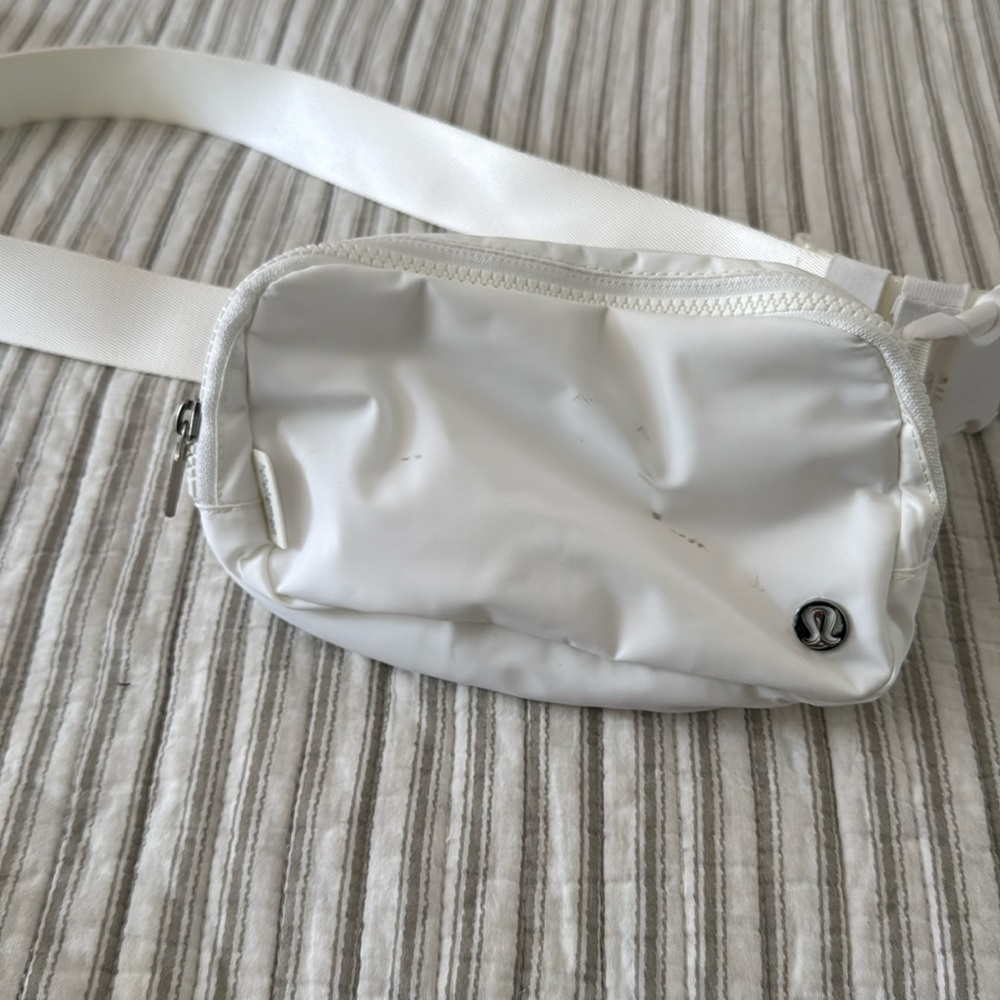 White lululemon belt bag